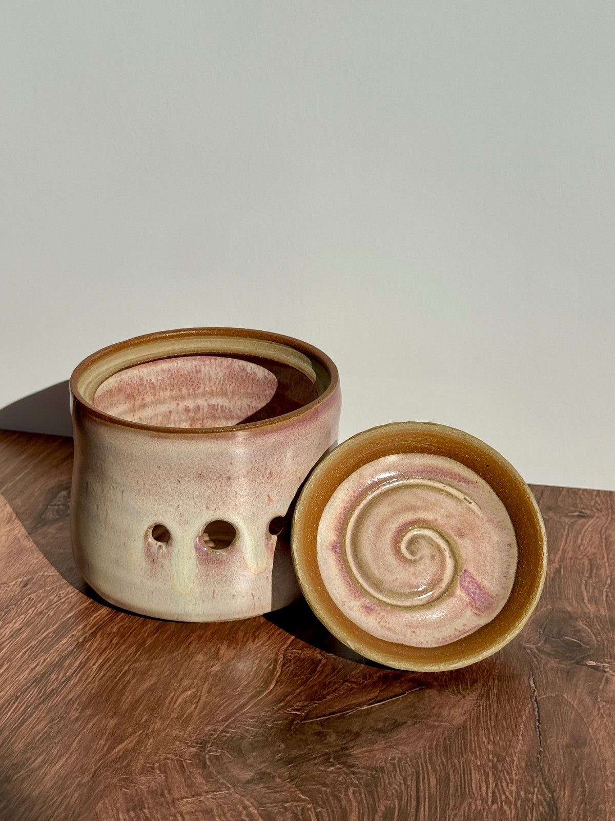 Small Garlic Keeper