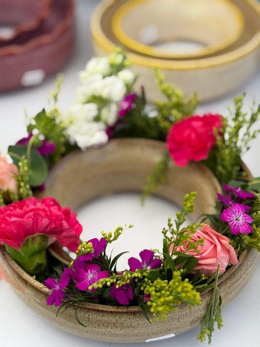 Pansy Ring (low-profile floral vase)