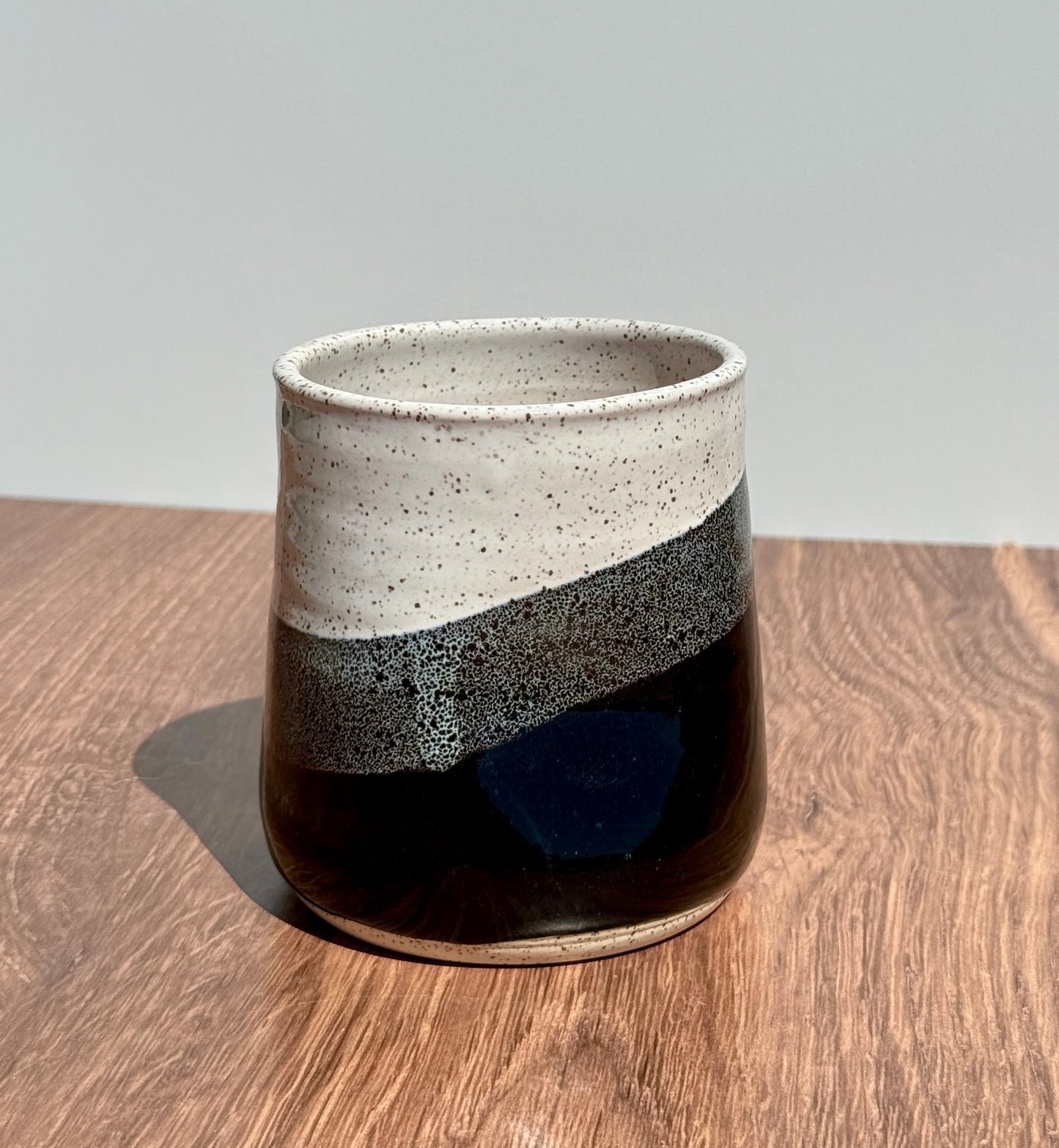 Black & White Pinch Cups