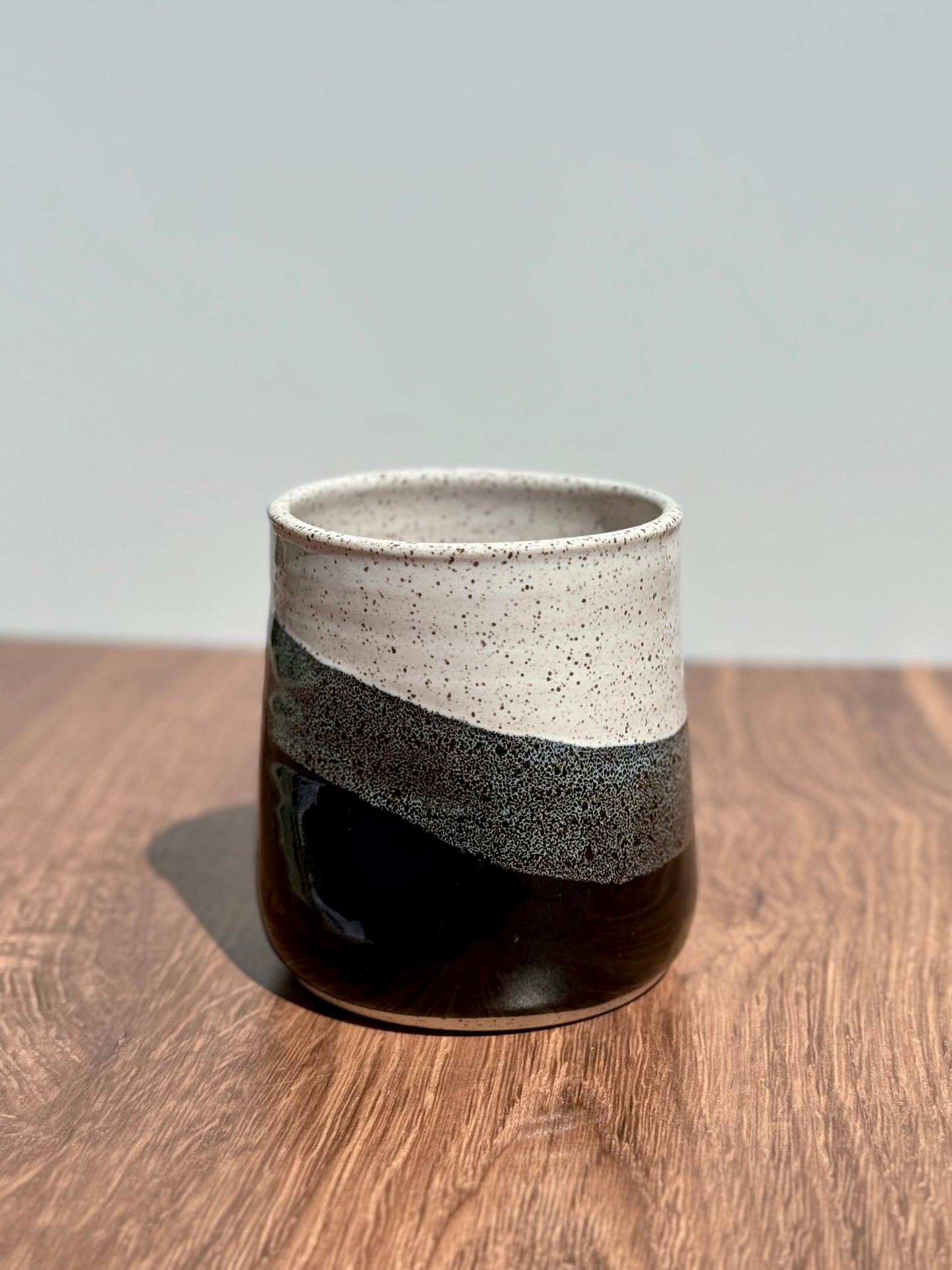 Black & White Pinch Cups