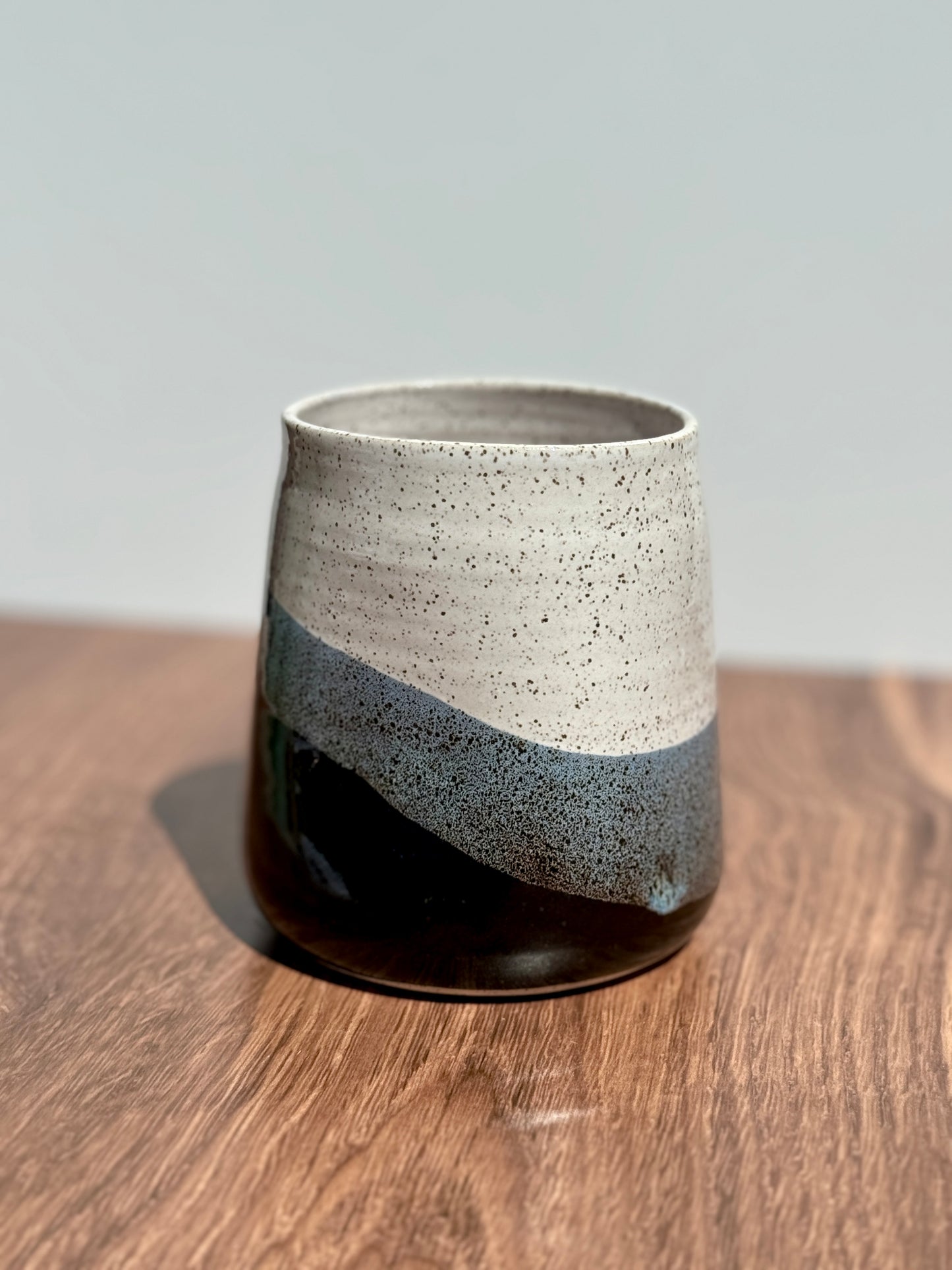 Black & White Pinch Cups
