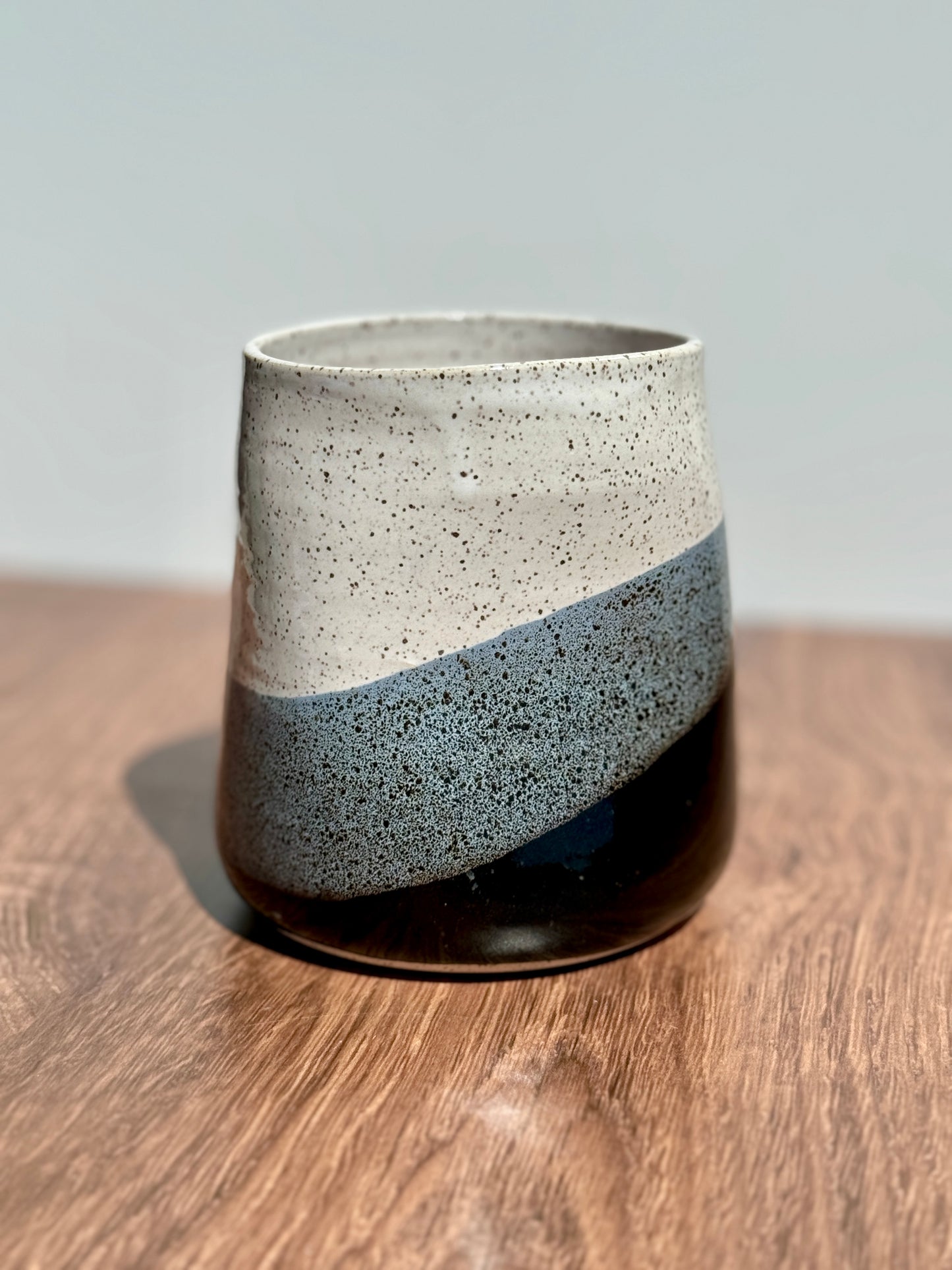 Black & White Pinch Cups