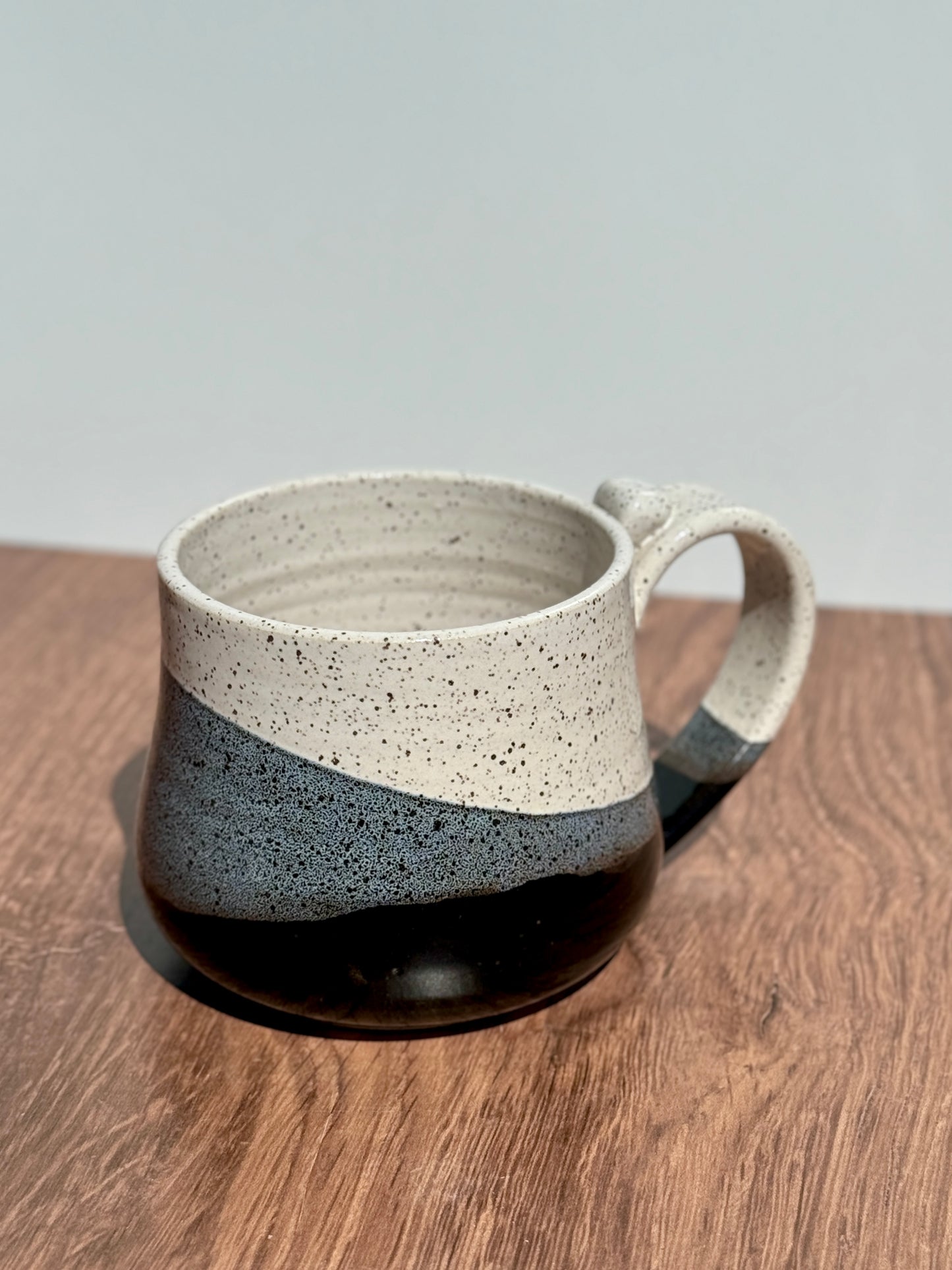 14 oz Black & White Mug