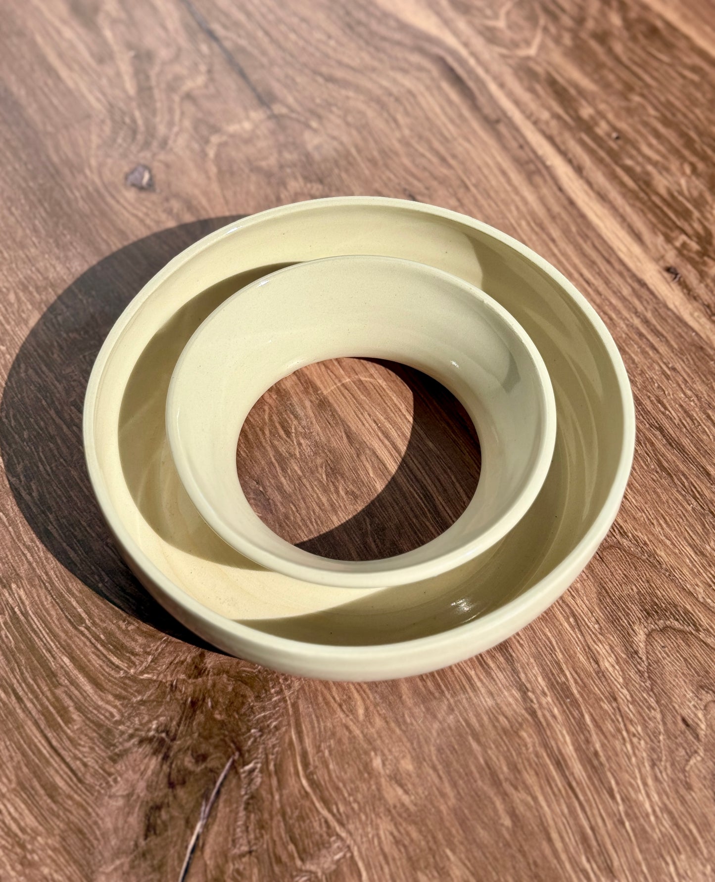 Pansy Ring (low-profile floral vase)