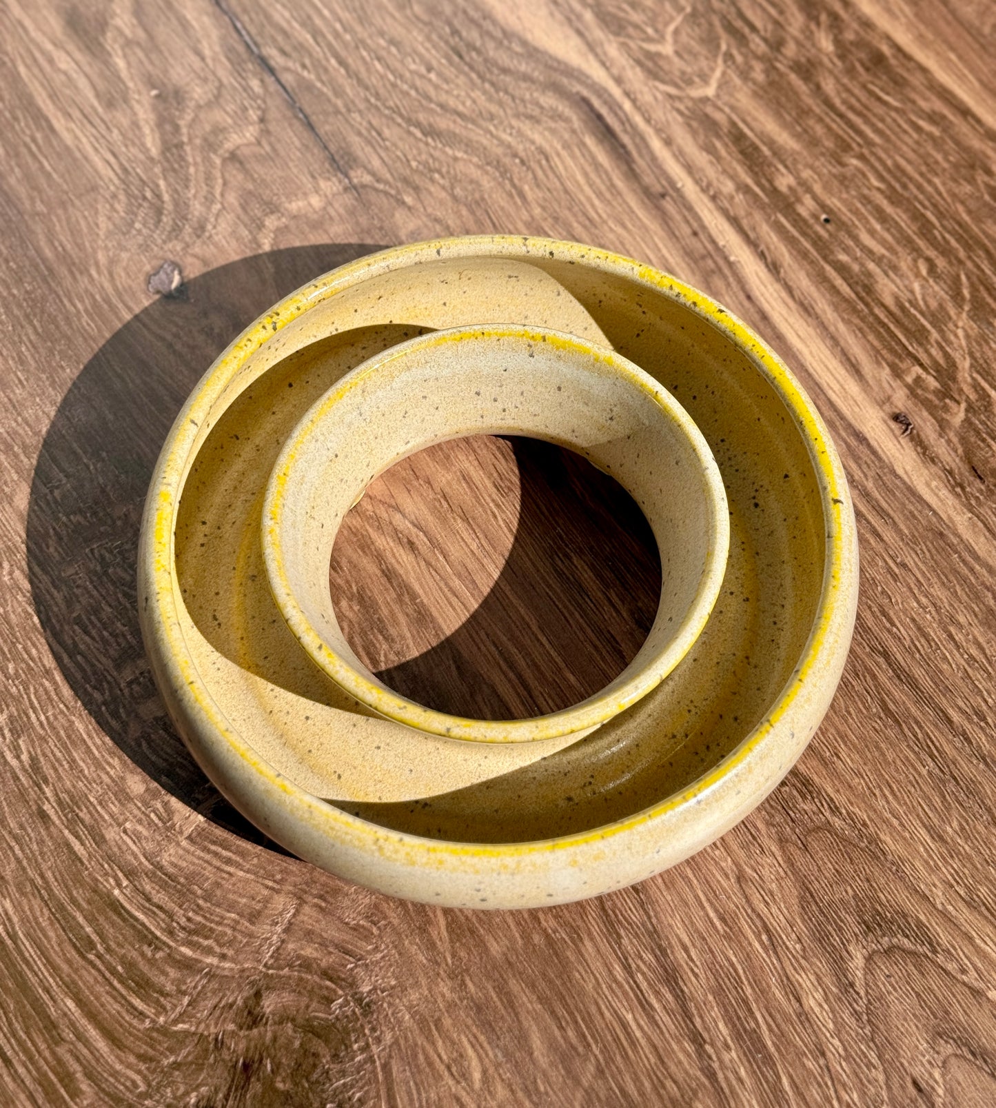 Pansy Ring (low-profile floral vase)