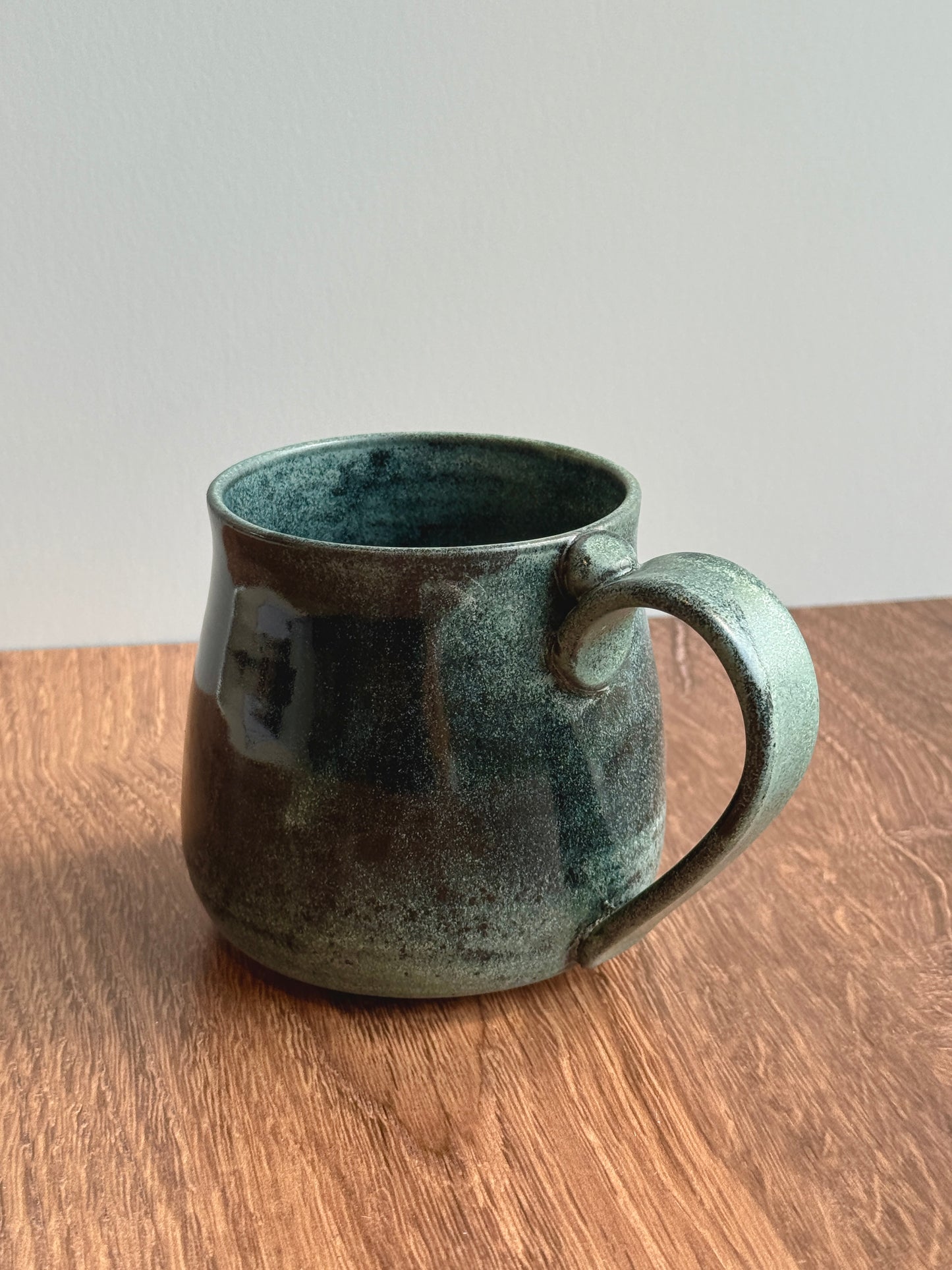 20 oz Green-Black Mug