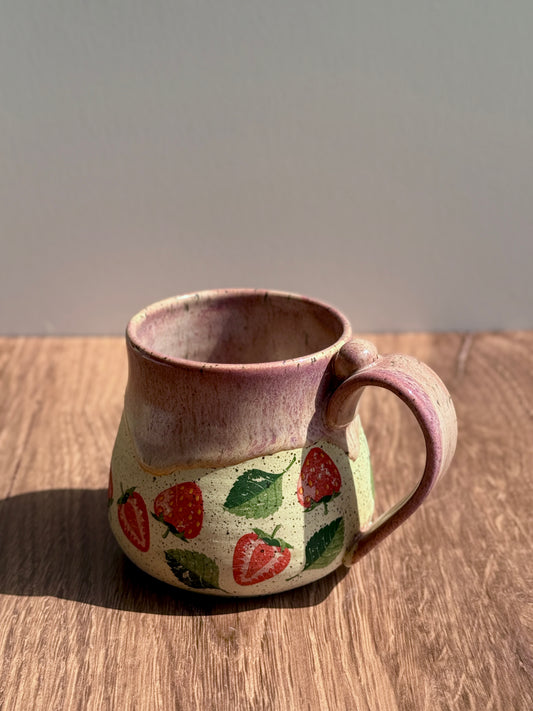 13 oz Strawberry Mug
